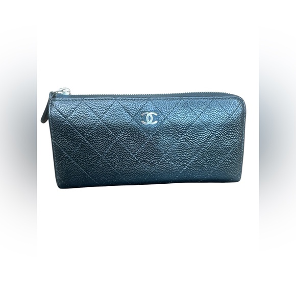 COPY - CHANEL Caviar long zip wallet - Picture 1 of 11
